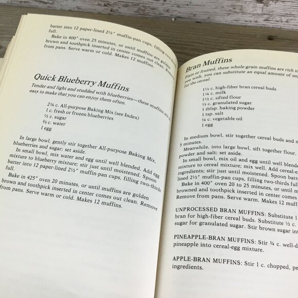Farm Journals Homemade Breads Hardcover Cookbook 1994 Edition Over 250 Recipes - Picture 9 of 12